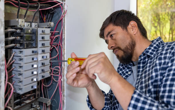Best Affordable Emergency Electrician  in New Richmond, WI